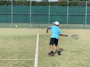 第76回九州毎日少年少女テニス選手権大会(U-13) 初日結果