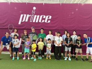 親子で一緒にテニス教室開催しました。